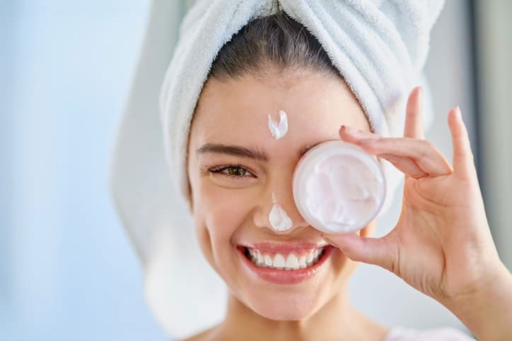 10 BEST HOMEMADE SKIN PEELS FOR FACE